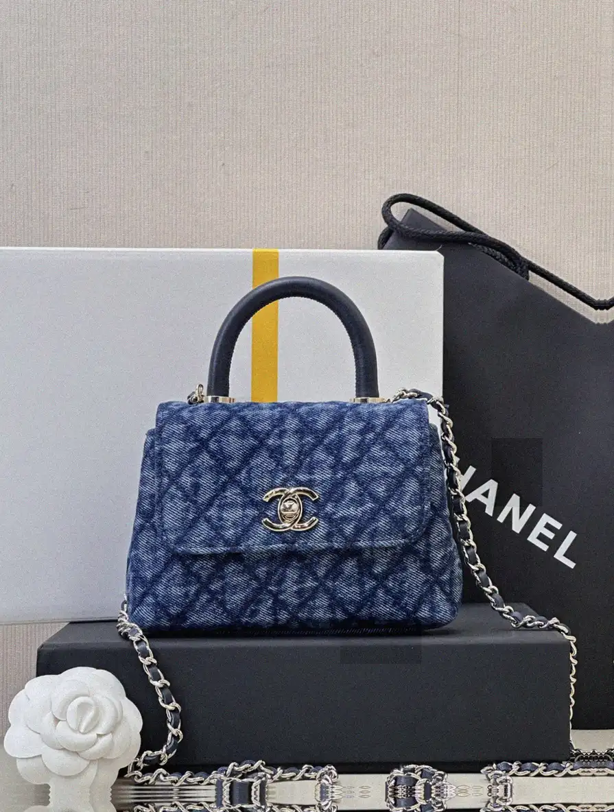 Counterfeit Chanel Coco Handle front view visual reference