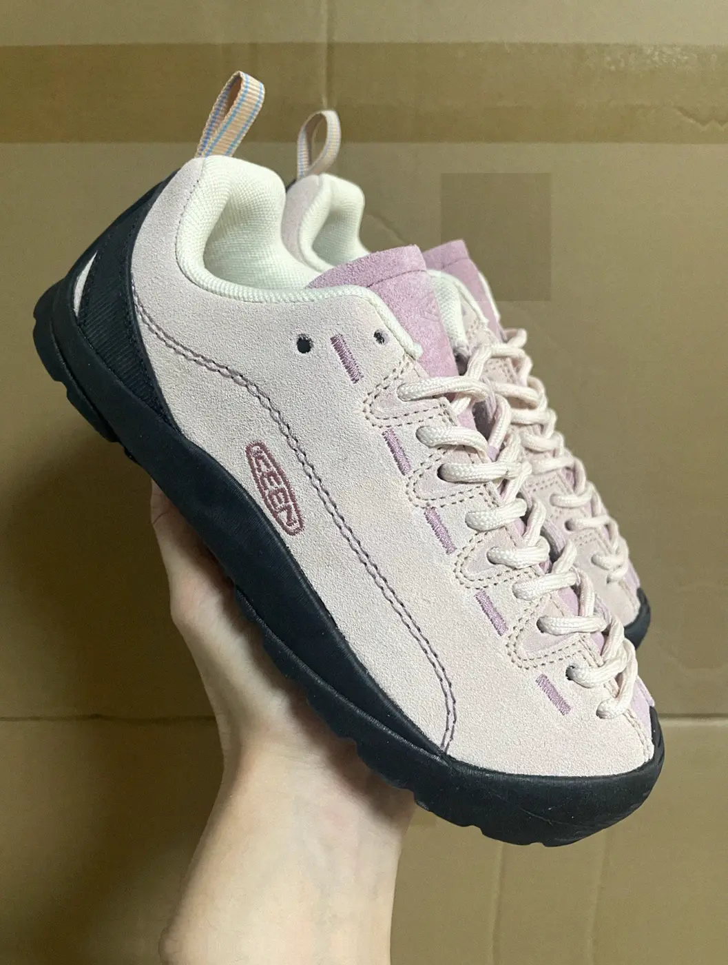 Counterfeit KEEN Jasper front view visual reference