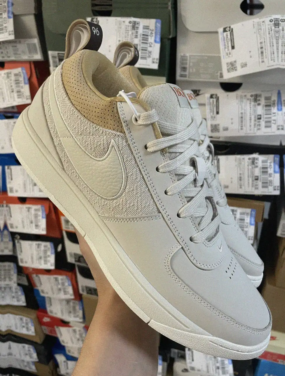 Counterfeit shoes front view visual reference